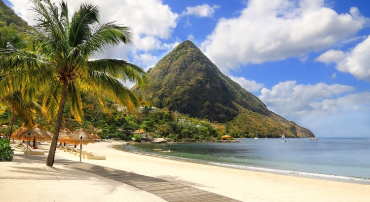 St Lucia Strand Foto istock IngaL